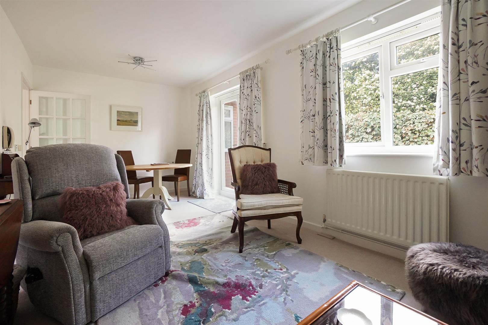 Paddock Lane, StratfordUponAvon Vaughan Reynolds Estate Agents